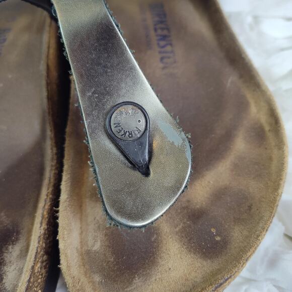 Birkenstock Gizeh Sandals Womens Size 9 Silver Metallic Thong Comfort EU 40 - Picture 9 of 16